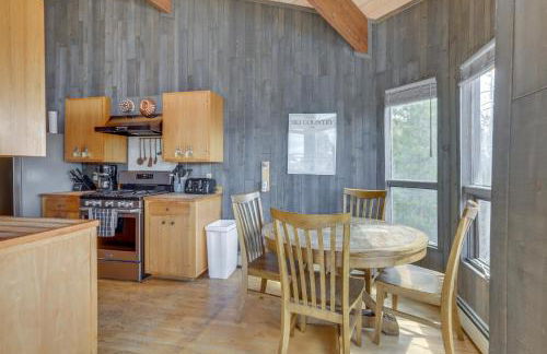 Panoramic Mountain-View Retreat with Hot Tub and Deck! - Foto 6