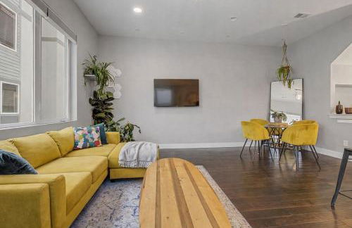 Spacious Denver Home with Private Rooftop Spa - Photo 15