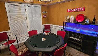 Friends & Family Suburban Retreat - Foto 5, Game Room