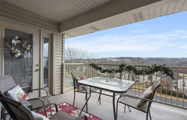 Jim and Roses Cozy Condo 15 Min to Downtown! - Photo 1