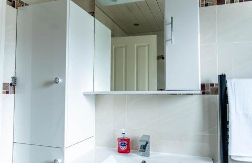 Spacious 6BDR House By Hyped Properties Short Term Rental Agency With Free Parking Bilston - Foto 31