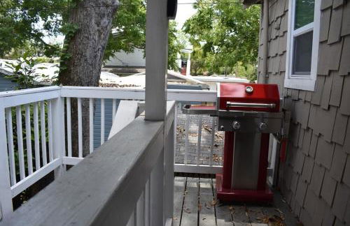 Renovated Romantic Guesthouse Historic Downtown Easy Half Mile Stroll - Beach only 3 Miles! - Foto 19