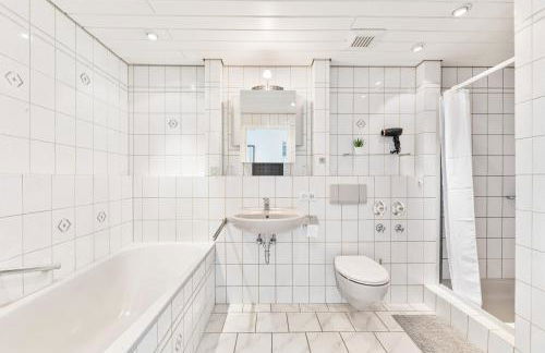 Sunshine - 4 Personen Airport Messe mit TG-Garage - Foto 7