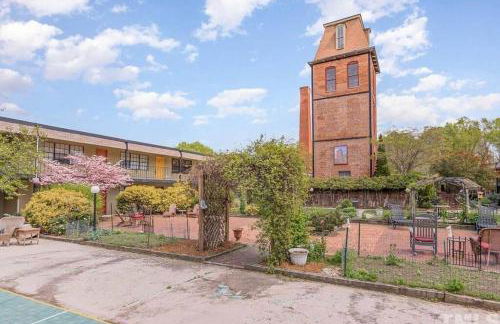 Luxury Warehouse District Condo - Foto 29