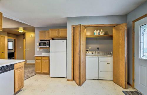 Elwood Townhome with Patio - 7 Mi to Johnson Lake - Foto 11