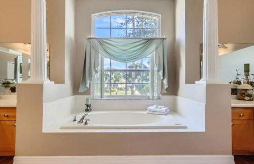 The Marvel Mansion 5BR Pool Home Near Disney World - Foto 34