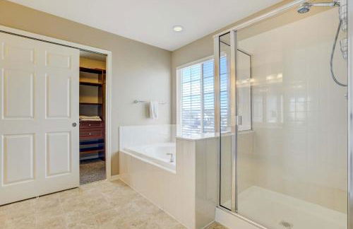 Silver Outpost Near Peterson SFB & Game Lounge - Foto 35