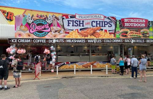 Lovely 1 bed flat 200 metres from beach - Foto 44