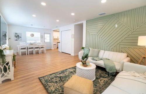 Cozy 3BR with Patio & Yard Near Ybor City - Foto 2