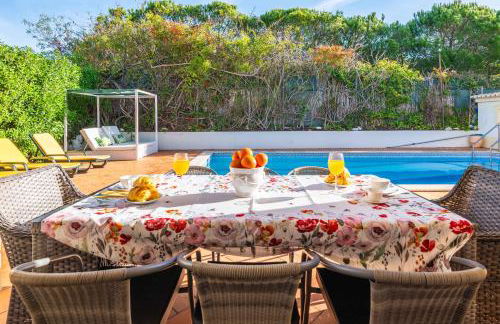 Villa Oasis, Piscina, Jacuzzi, Ténis e Praias! - Foto 8