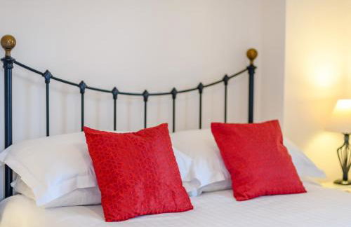 5 Bed in Godshill NFL35 - Photo 15