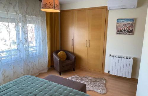 Stylish & Spacious Apartment with Balcony - Foto 22