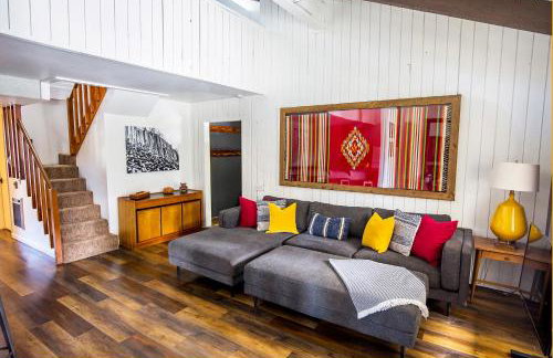 The Mammoth House - Photo 26