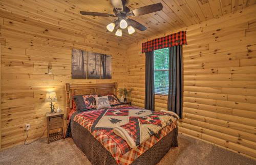 Updated Manistique Log Cabin, Yard and Fire Pit - Foto 15