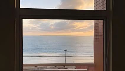 Flat praia a beira-mar - Foto 5