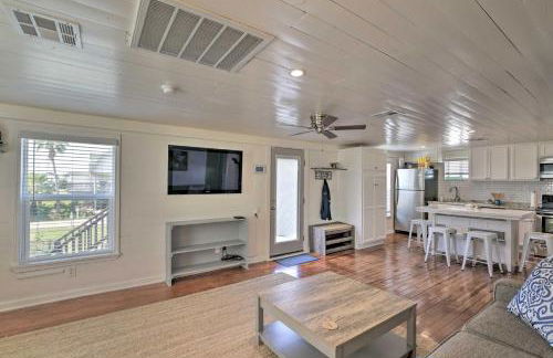 Walk to Beach and State Park! Bungalow in Galveston - Photo 6