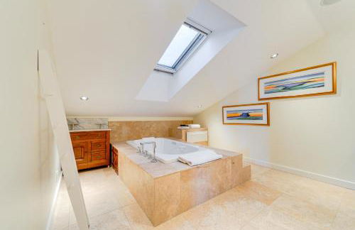 The Barn at Dancing Deer Ranch in Bedford - Photo 16