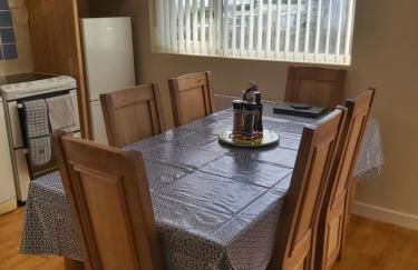 Family stay by the beach - Photo 9