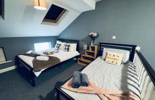 Queens Townhouse - 4 Bedrooms - Sleeps 9 - Foto 7