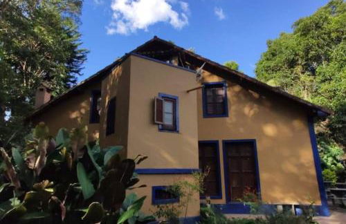 Casa chalet, Centro, vaga 2 carros, alto padrão - Foto 4