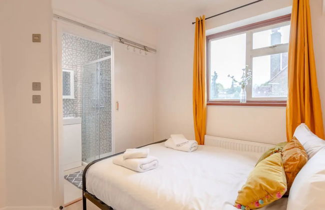 Central 3 Bedroom House With Garden - Foto 5