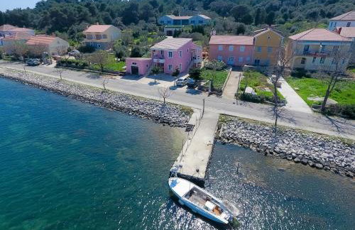 Apartments by the sea Veli Rat, Dugi otok - 11525 - Photo 1