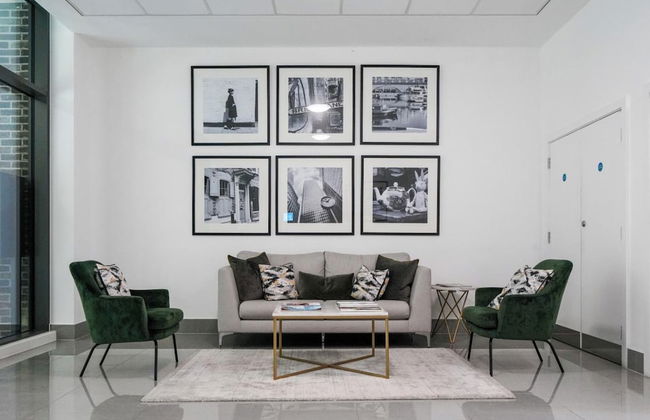 Skyline View 1 Bed Apartment Sleeps 2 - Balcony - Foto 7