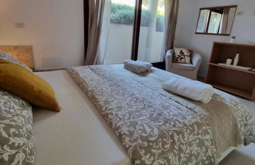 Villa Luigi a Poggio dei Pini, alloggio con giardino e posto auto - Foto 28