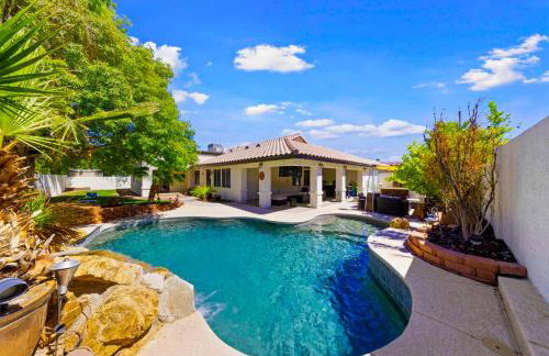 Ultimate Vacation: A Luxurious Oasis with a Pool! - Foto 2