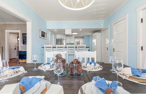 Walk to Beach at Historic Sears Kit Home - Foto 14