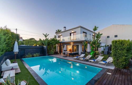 Stylish Algarve Retreat- Priv. Pool & Beach Nearby - Photo 1