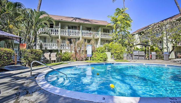 Outstanding Oceanfront Studio - Kona Islander Inn Condos Condo by RedAwning - Foto 2, Imagen principal