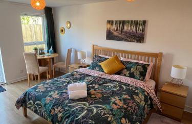 Studio Apartment with spacious garden in Carterton - Foto 1