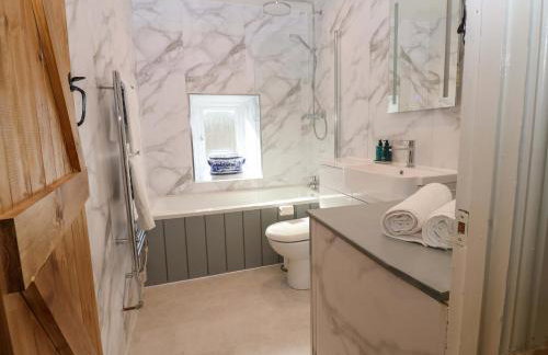 Eastend Cottage - Photo 31