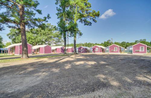 Cozy Picayune Tiny Home Rental about 4 Mi to Downtown! - Foto 3