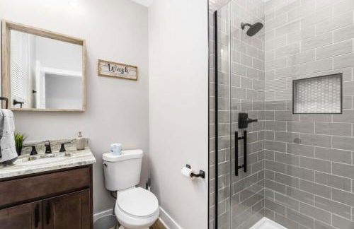 Entire Home Private Parking Fenced Yard - Foto 16