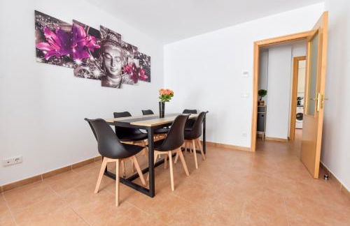 New Premium Apartment - Free Parking & Pools - Photo 3