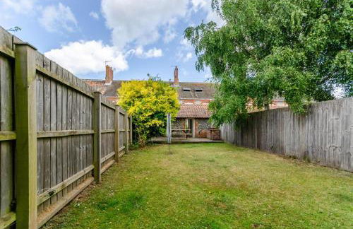 2 Bed in Weybourne oc-2372 - Photo 12