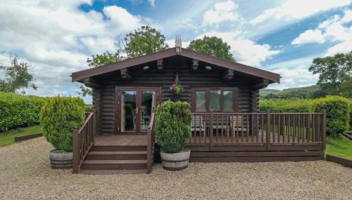 Endeavour Lodge 4 - Photo 1