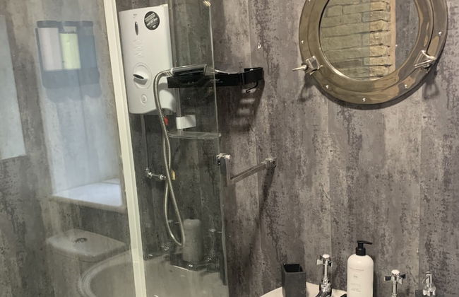 Stunning 1-bed Cottage in Halifax - Foto 13