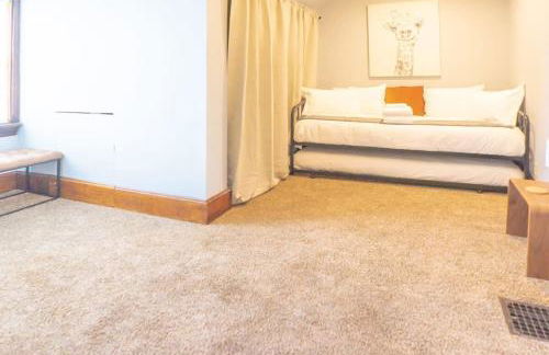 Elegant Shaw 5BR with Comfort in Mind ABODEbucks - Photo 47