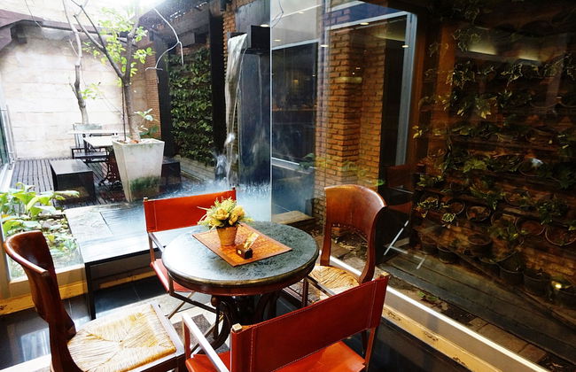 Silom convent garden - Photo 6