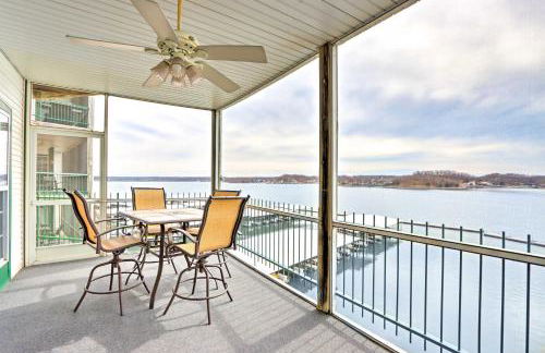 Pool Access Waterfront Lake Ozark Condo with Patio - Foto 3