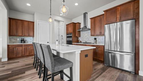 Rooftop Sunset Escape BBQ & Billiards Sleeps 8 - Foto 3