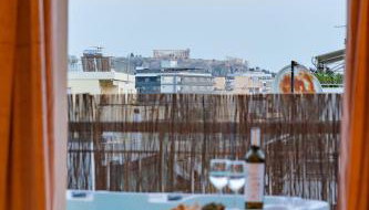 Hot tub with Acropolis view 1 minute from METRO TRAIN - Foto 4