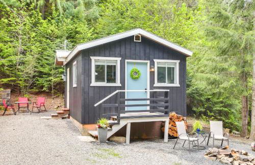 Hike and Fish Mountain Getaway in Avery! - Foto 1