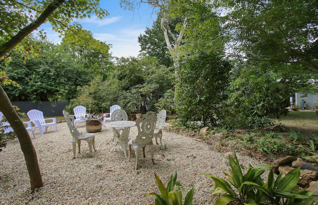 Marshmallow Retreat - Photo 12