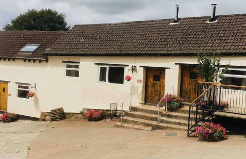 Recently Renovated 3-bed Apartment on Exmoor - Photo 2