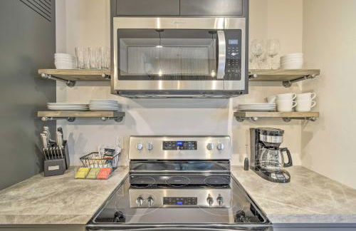 Elkhart Lake Townhome, Mins to Road America! - Foto 10