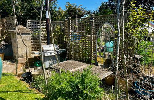 Eclectic Barn - Pergola & Dog-Friendly Garden - Photo 71
